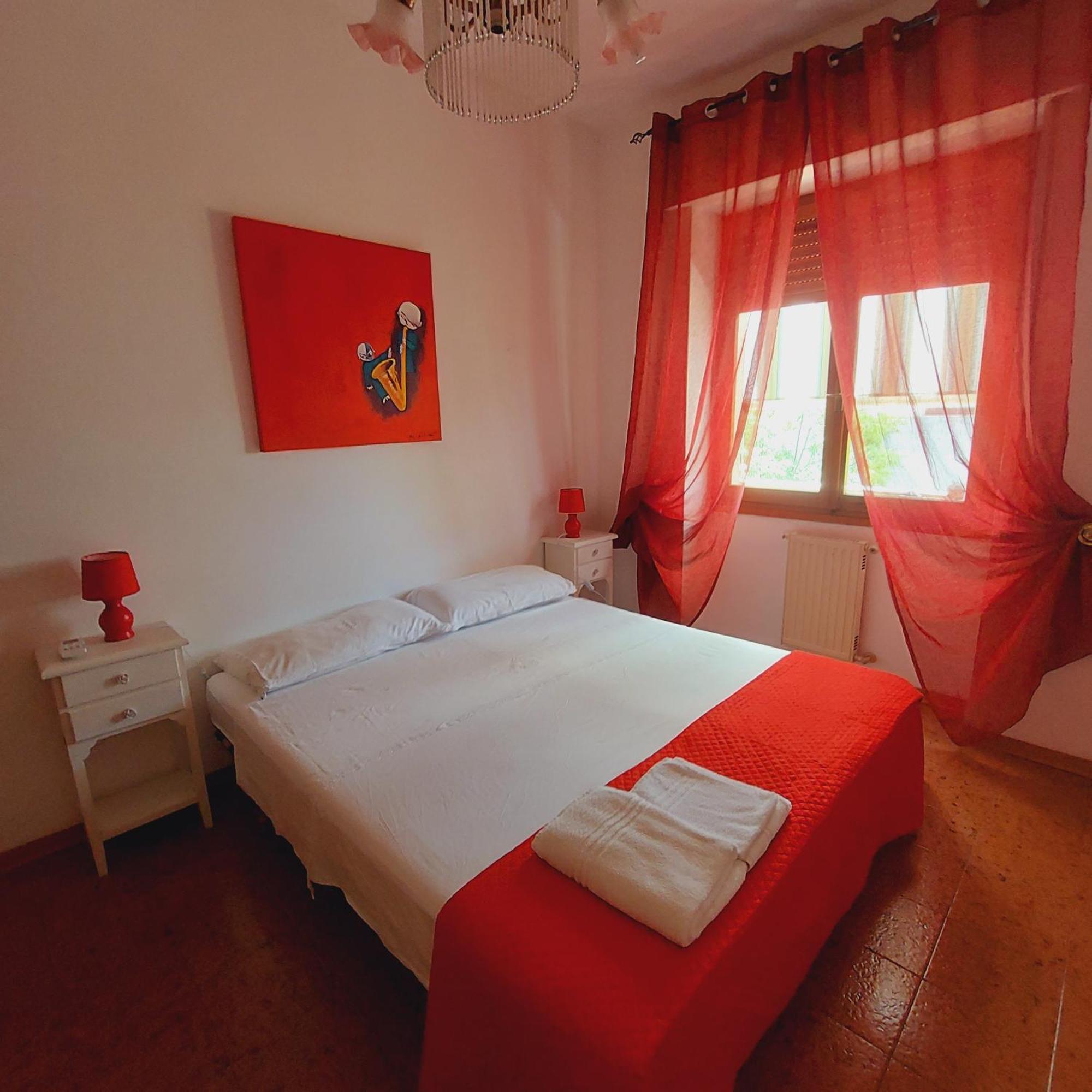 Sa Mama E Su Sole Apartment *